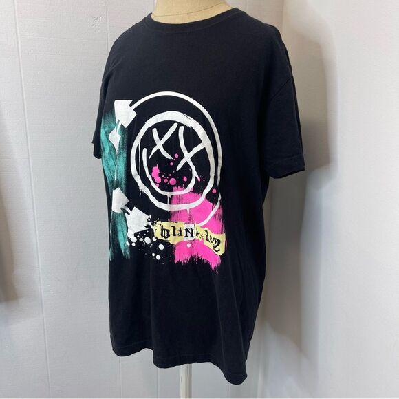 Blink 182 Band Shirt Size Medium Crew Neck Tee - Picture 2 of 4